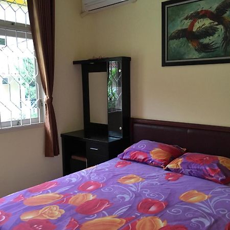 Cendana Mulia Hostel Bogor Kültér fotó