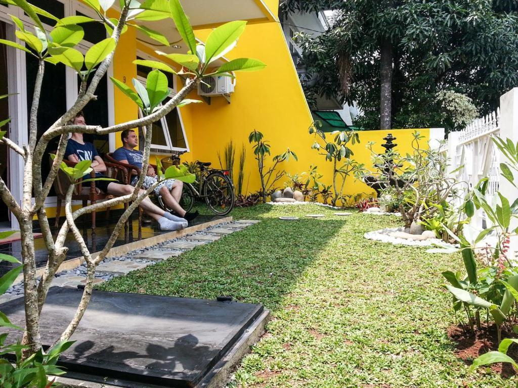 Cendana Mulia Hostel Bogor Kültér fotó