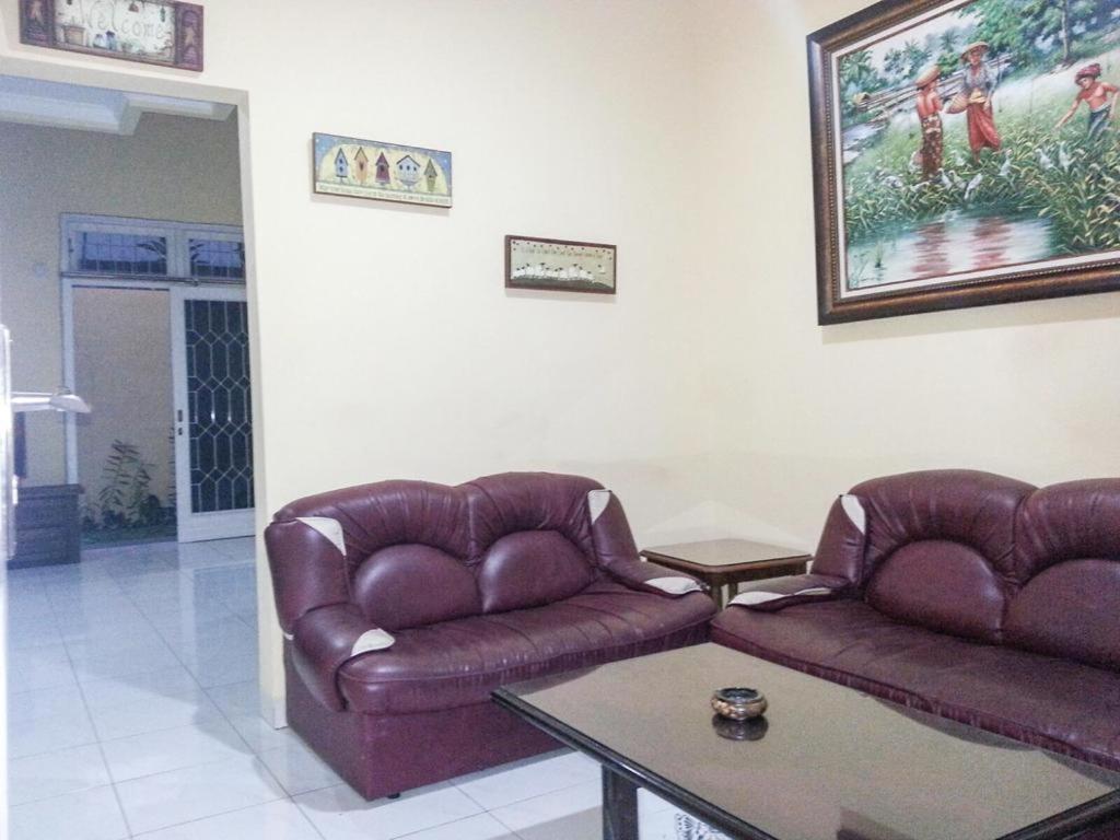 Cendana Mulia Hostel Bogor Kültér fotó